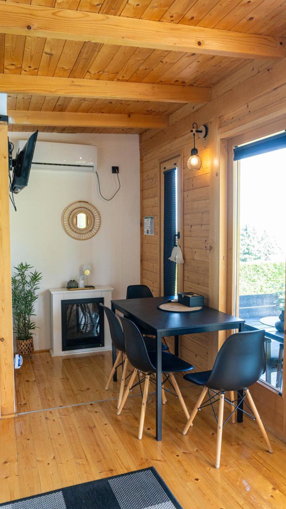 Villa Woody House Krcedin Esterno foto